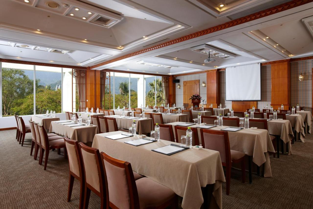 Hotel Royal Chihpin Wenquan Exterior foto The meeting room