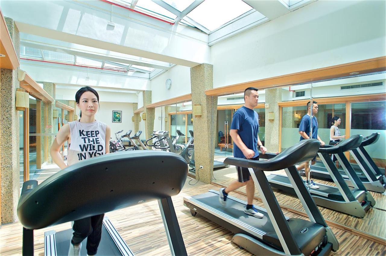 Hotel Royal Chihpin Wenquan Exterior foto The gym at the hotel