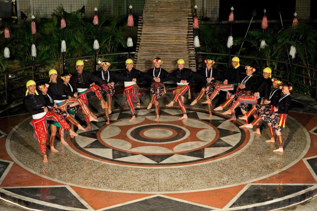 Hotel Royal Chihpin Wenquan Exterior foto The Tausug Tausug people of Sulu, Philippines